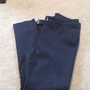 Straight leg dress pants-stretch extensible